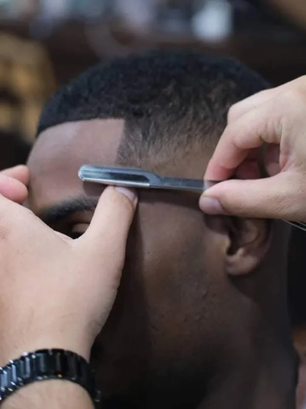 Straight razor edge up at the temple
