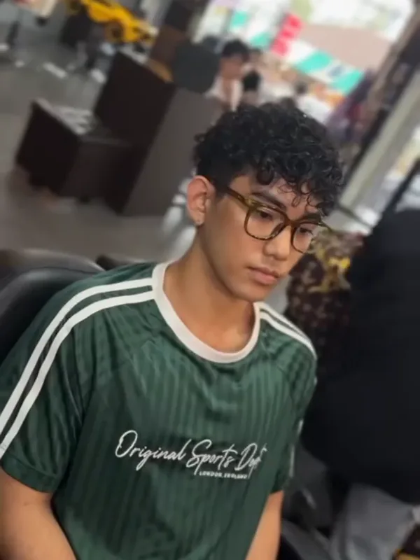 Curly perm, front view