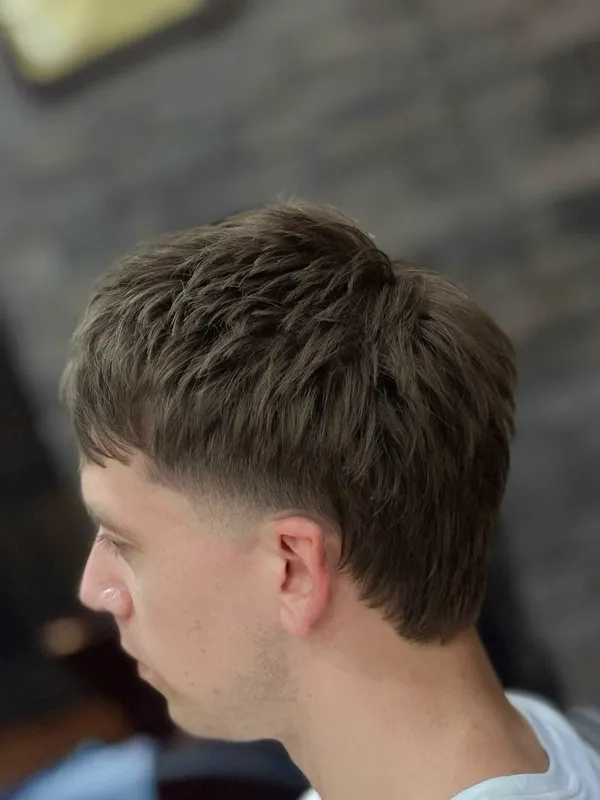 Textured crop with a low taper